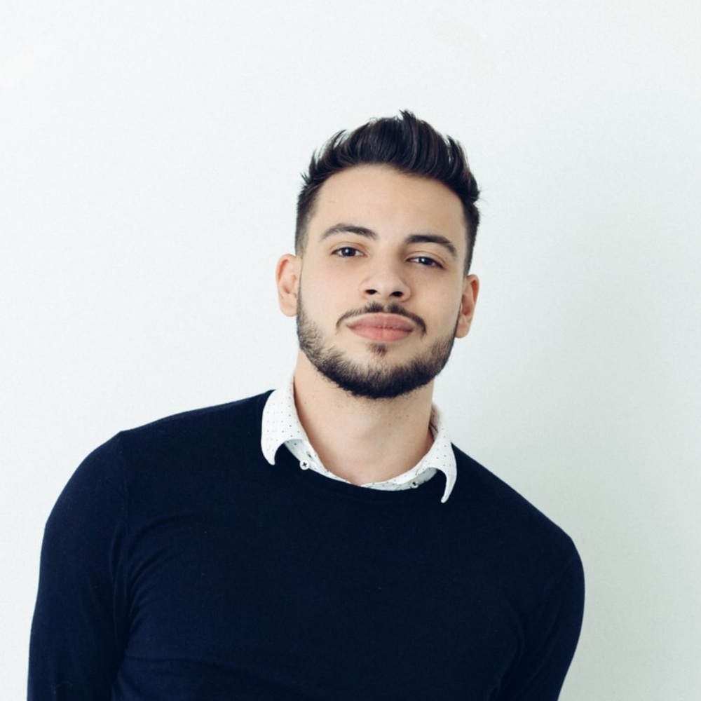 Meet your Posher, Ari